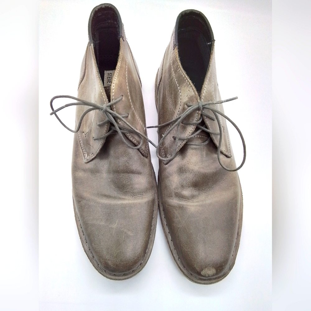 STEVE MADDEN HARKEN 66 GREY CHUKKA LEATHER BOOTS